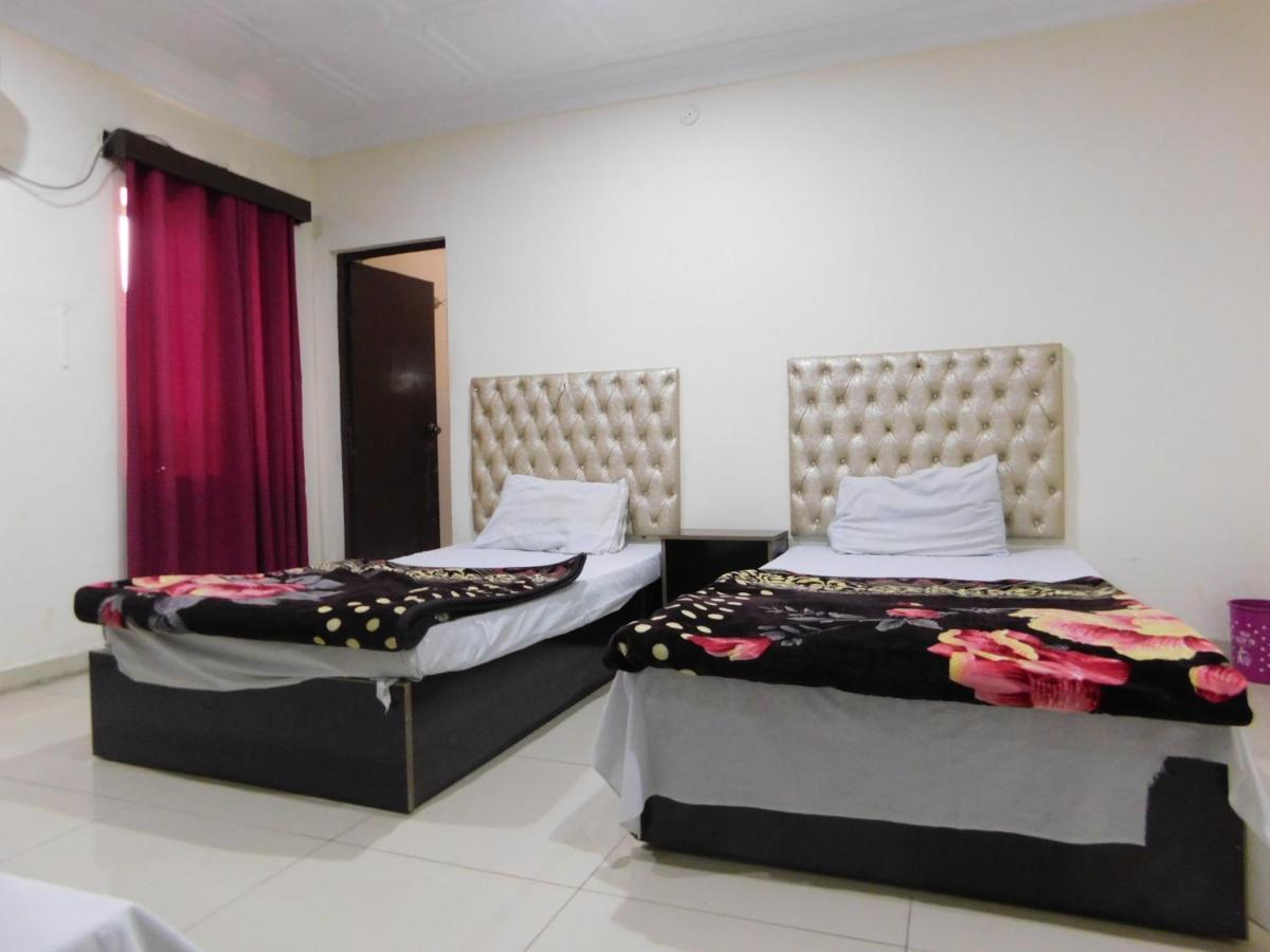 Hotel Humera Bahawalpur Buitenkant foto