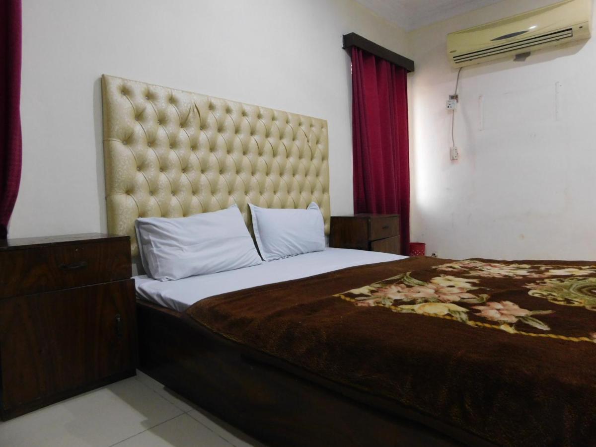 Hotel Humera Bahawalpur Buitenkant foto