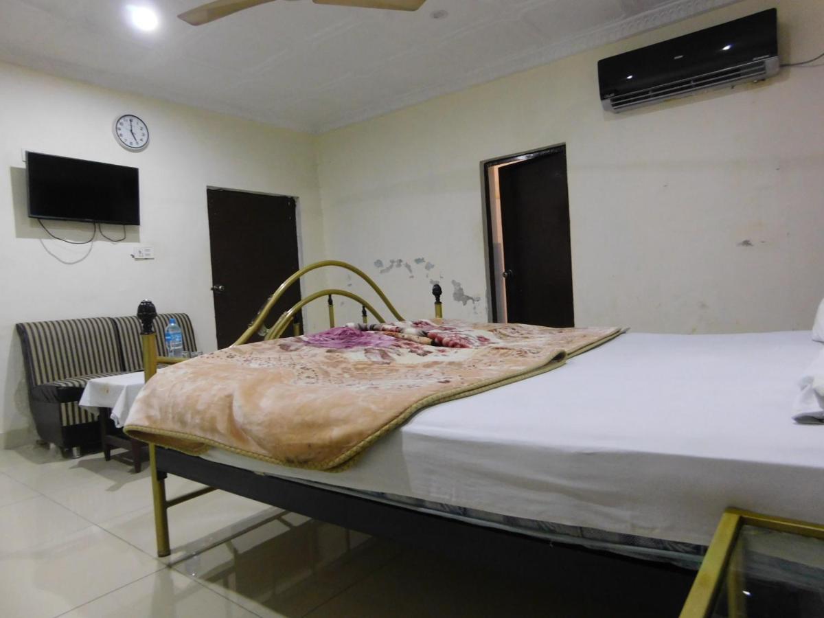Hotel Humera Bahawalpur Buitenkant foto